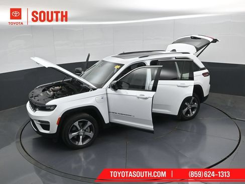 Used 2022 Jeep Grand Cherokee Limited 4xe AWD/4WD image 56