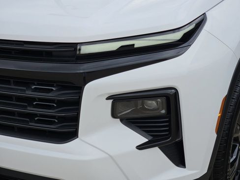 New 2027 Chevrolet Traverse LT w/ Midnight/Sport Edition FWD image 10