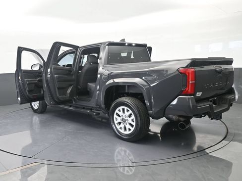 Used 2024 Toyota Tacoma SR5 RWD image 77