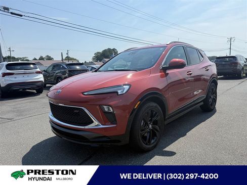 Used 2024 Buick Encore GX Sport Touring w/ Comfort Package FWD image 1