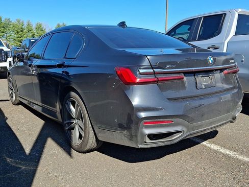 Used 2020 BMW 750i xDrive w/ Executive Package image 3