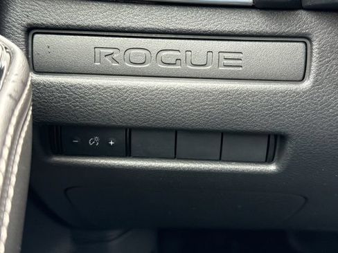 Used 2022 Nissan Rogue S AWD/4WD image 28