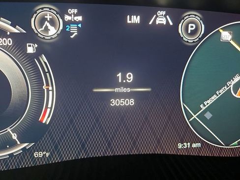 Used 2022 Aston Martin DBX AWD/4WD image 22