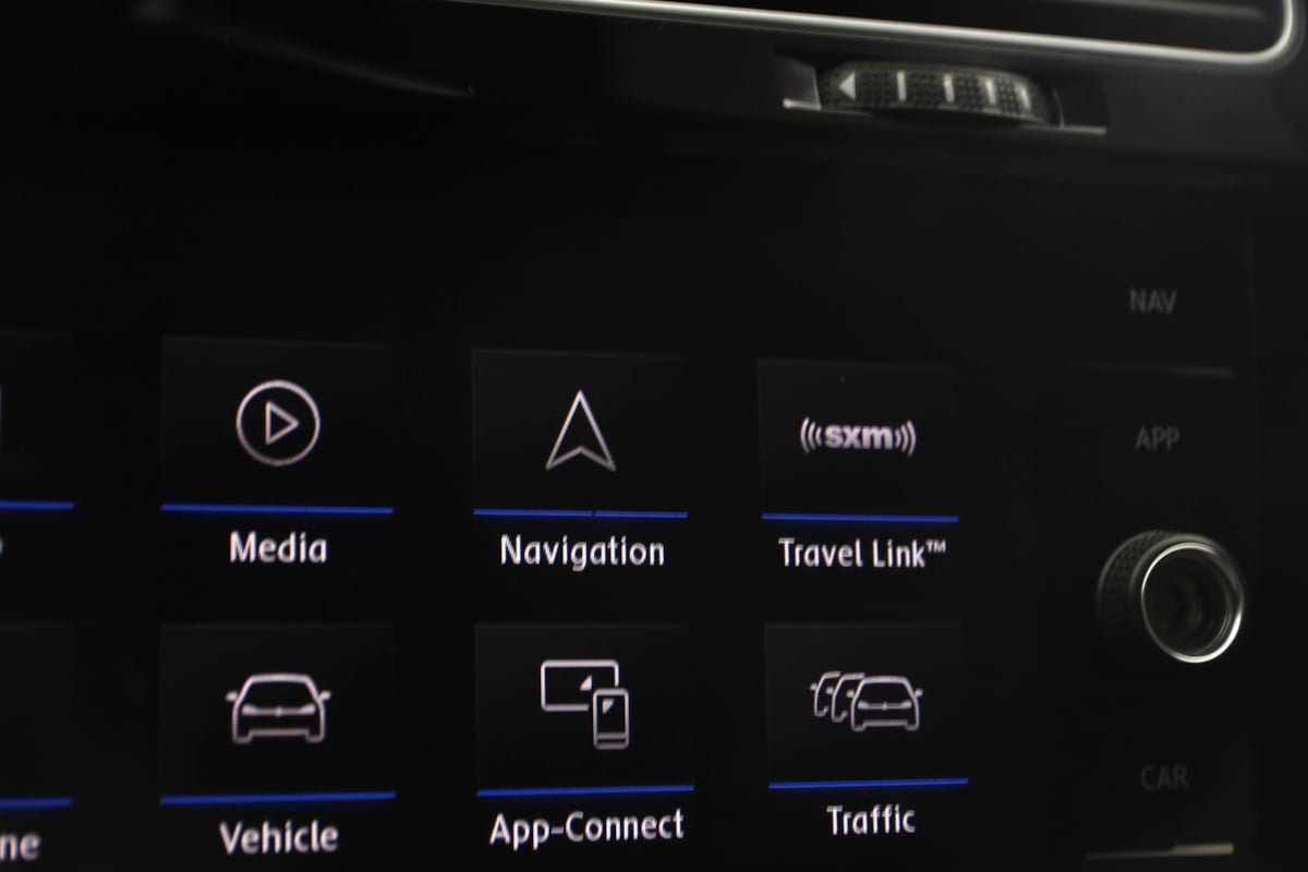 Used 2019 Volkswagen Golf 4-Door AWD/4WD image 9