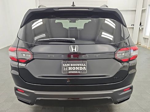New 2026 Honda Pilot Sport image 6