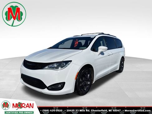 Used 2020 Chrysler Pacifica Limited w/ S Appearance Package image 1