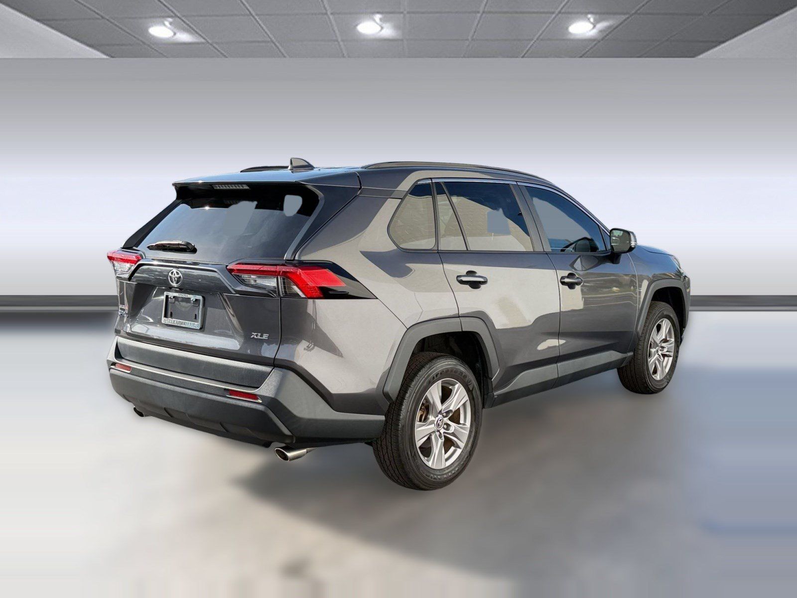 Used 2023 Toyota RAV4 XLE w/ Convenience Package FWD image 9