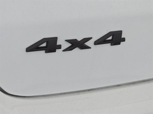 New 2026 Jeep Compass Latitude image 14