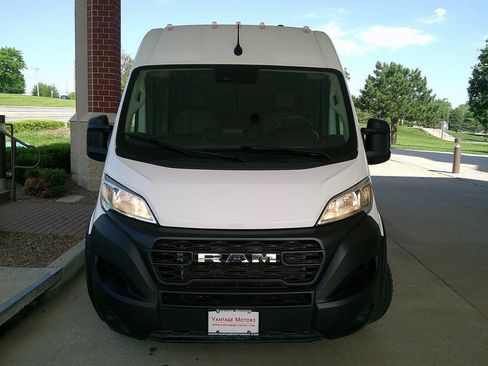 Used 2023 RAM ProMaster 2500 FWD image 3