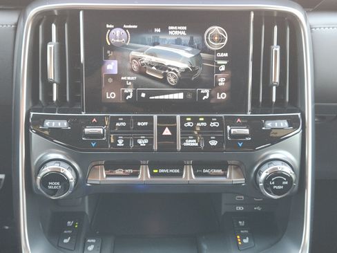 Used 2026 Lexus LX 600 F Sport w/ Accessory Package (Z1) AWD/4WD image 13