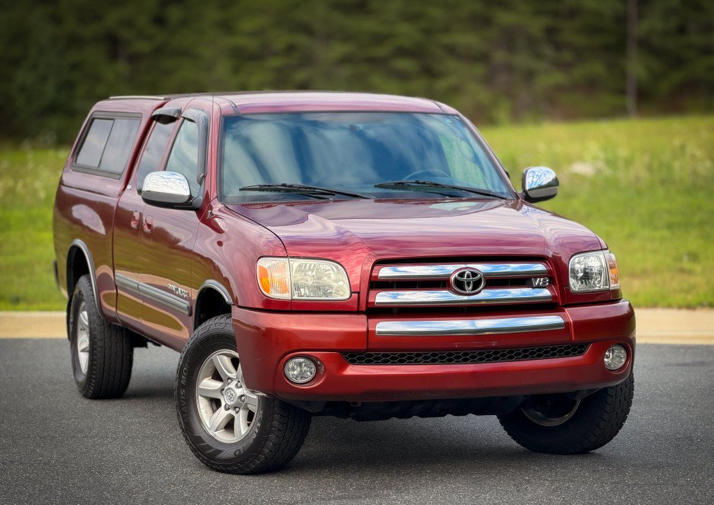 Used 2006 Toyota Tundra SR5 w/ Towing Pkg AWD/4WD image 1