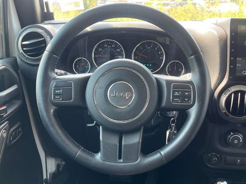 Used 2015 Jeep Wrangler Unlimited Sport w/ Quick Order Package 24S AWD/4WD image 17