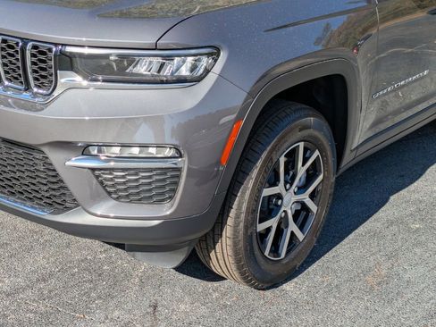 New 2025 Jeep Grand Cherokee Limited image 9