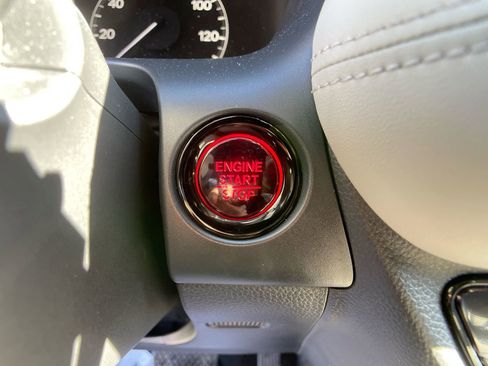 Certified 2023 Honda HR-V LX image 26