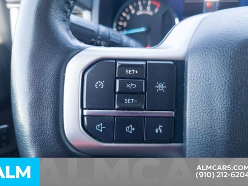 Used 2024 Ford Expedition XLT image 31