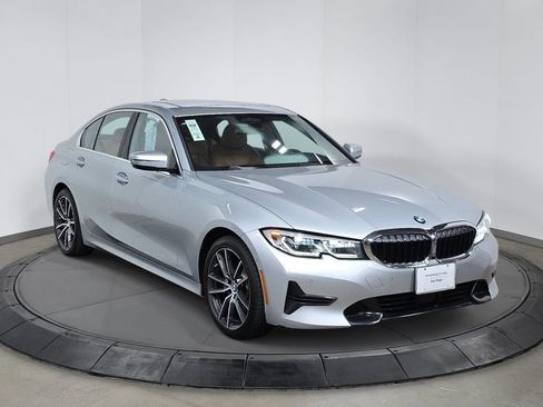 Used 2019 BMW 330i Sedan w/ Premium Package RWD image 9