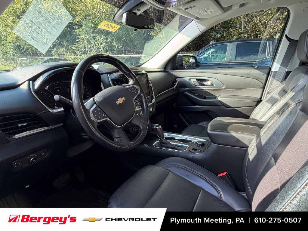 Used 2019 Chevrolet Traverse Premier w/ Redline Edition AWD/4WD image 9