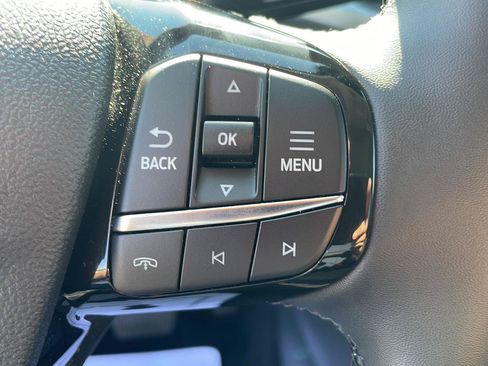 Used 2025 Ford Escape SE FWD image 15