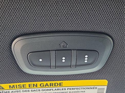 New 2026 Chrysler Pacifica Limited w/ Uconnect Theater Family Group image 22