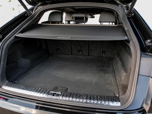 Used 2021 Audi Q8 Premium w/ Convenience Package image 46