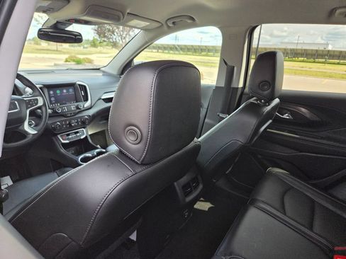 Used 2024 GMC Terrain SLT AWD/4WD image 48