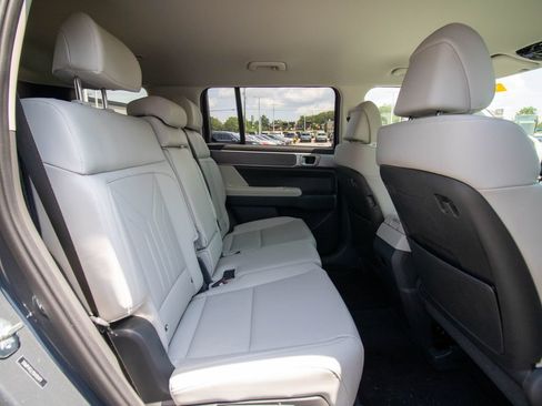 Used 2025 Hyundai Santa Fe SEL FWD image 14
