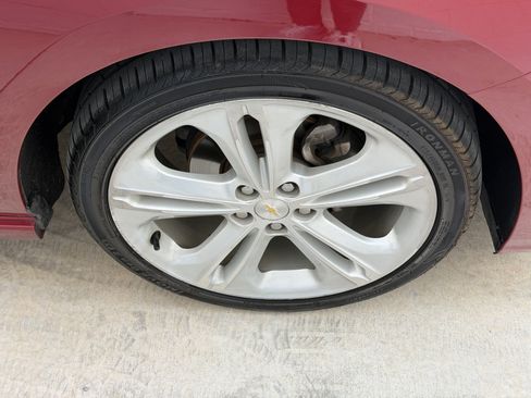 Used 2017 Chevrolet Cruze Premier FWD image 14