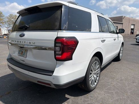 Used 2024 Ford Expedition Limited image 5