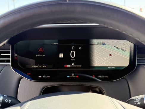 Used 2025 Land Rover Range Rover Sport SE image 23