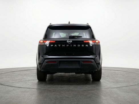 Used 2025 Nissan Pathfinder SV image 7