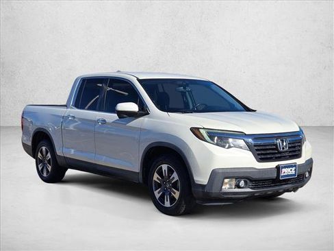 Used 2018 Honda Ridgeline RTL-T image 3
