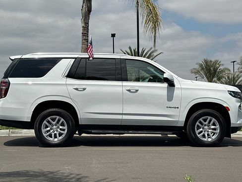 Used 2024 Chevrolet Tahoe LS RWD image 3