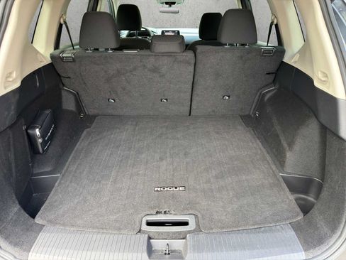 Used 2024 Nissan Rogue S AWD/4WD image 22