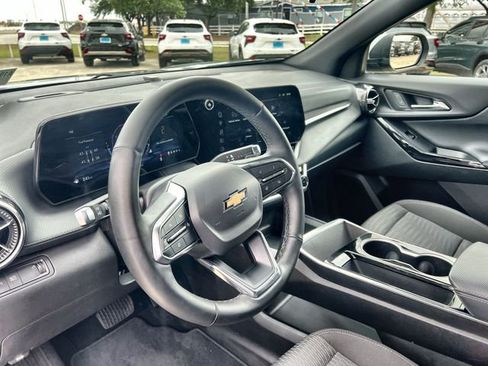 Certified 2025 Chevrolet Equinox LT image 11