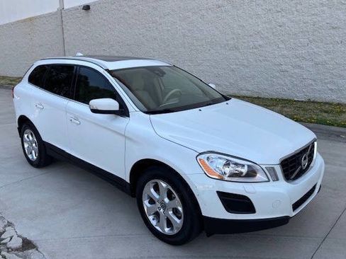 Used 2013 Volvo XC60 3.2 image 16