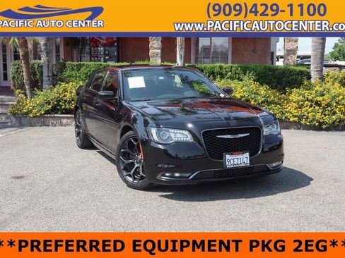 Used 2020 Chrysler 300 S image 1