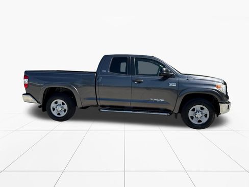 Used 2016 Toyota Tundra SR5 w/ SR5 Upgrade Package AWD/4WD image 9