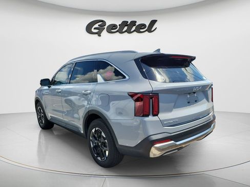 Used 2025 Kia Sorento S w/ Panoramic Sunroof Package FWD image 6