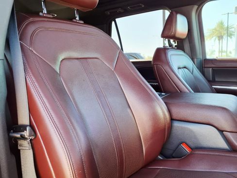 Certified 2023 Ford Expedition Limited image 12