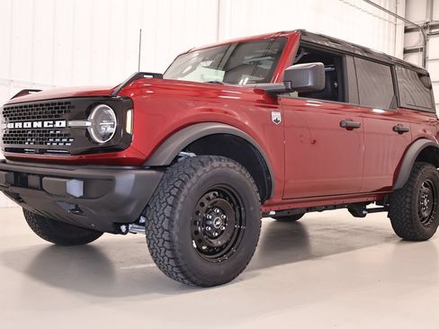 New 2026 Ford Bronco Big Bend w/ Black Appearance Package AWD/4WD image 5