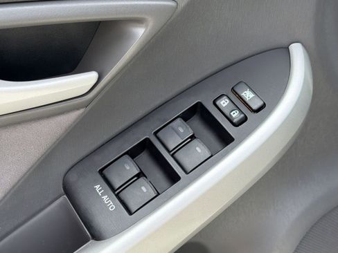 Used 2010 Toyota Prius Two FWD image 19