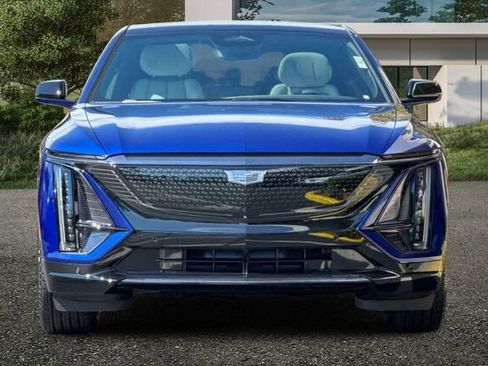 New 2026 Cadillac Lyriq Sport image 9