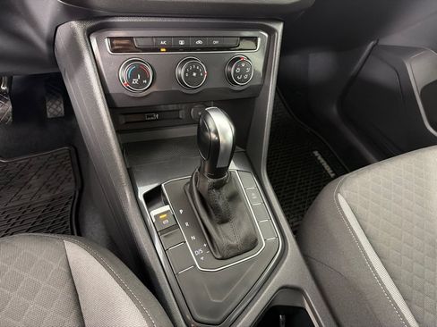 Used 2019 Volkswagen Tiguan S FWD image 16