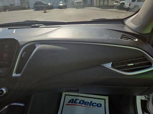 New 2025 Chevrolet Malibu LT image 40