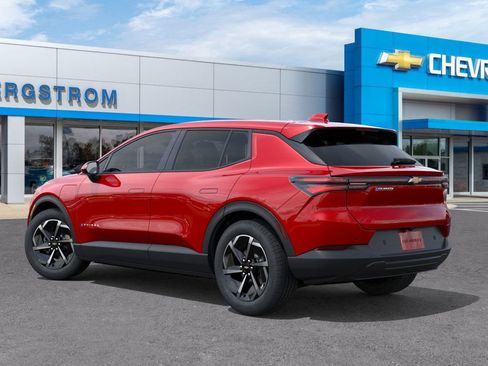 New 2026 Chevrolet Equinox EV LT image 3