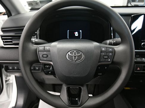 Used 2025 Toyota Camry LE image 12