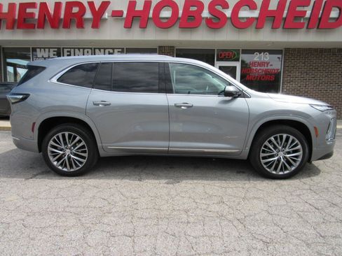 Used 2026 Buick Enclave Avenir w/ Super Cruise Package AWD/4WD image 9
