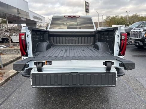 New 2026 GMC Sierra 3500 SLT image 31