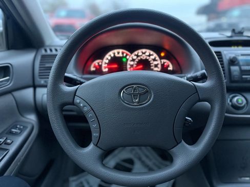 Used 2005 Toyota Camry LE image 29