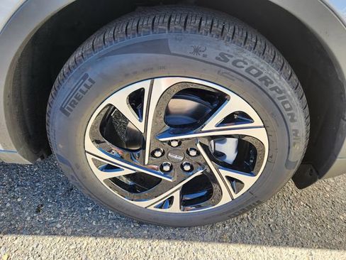 New 2026 Lincoln Nautilus Premier w/ Jet Appearance Package AWD/4WD image 18